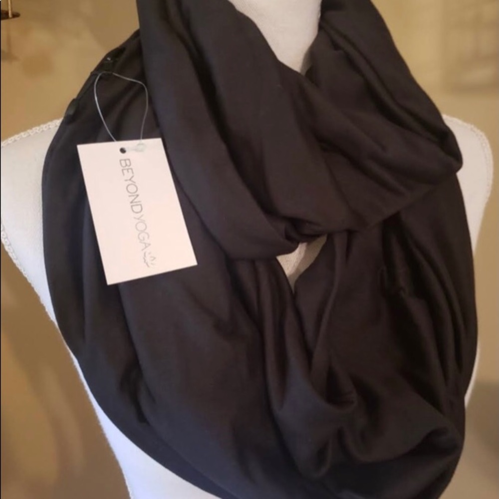 Infinity scarf - Beyond Yoga